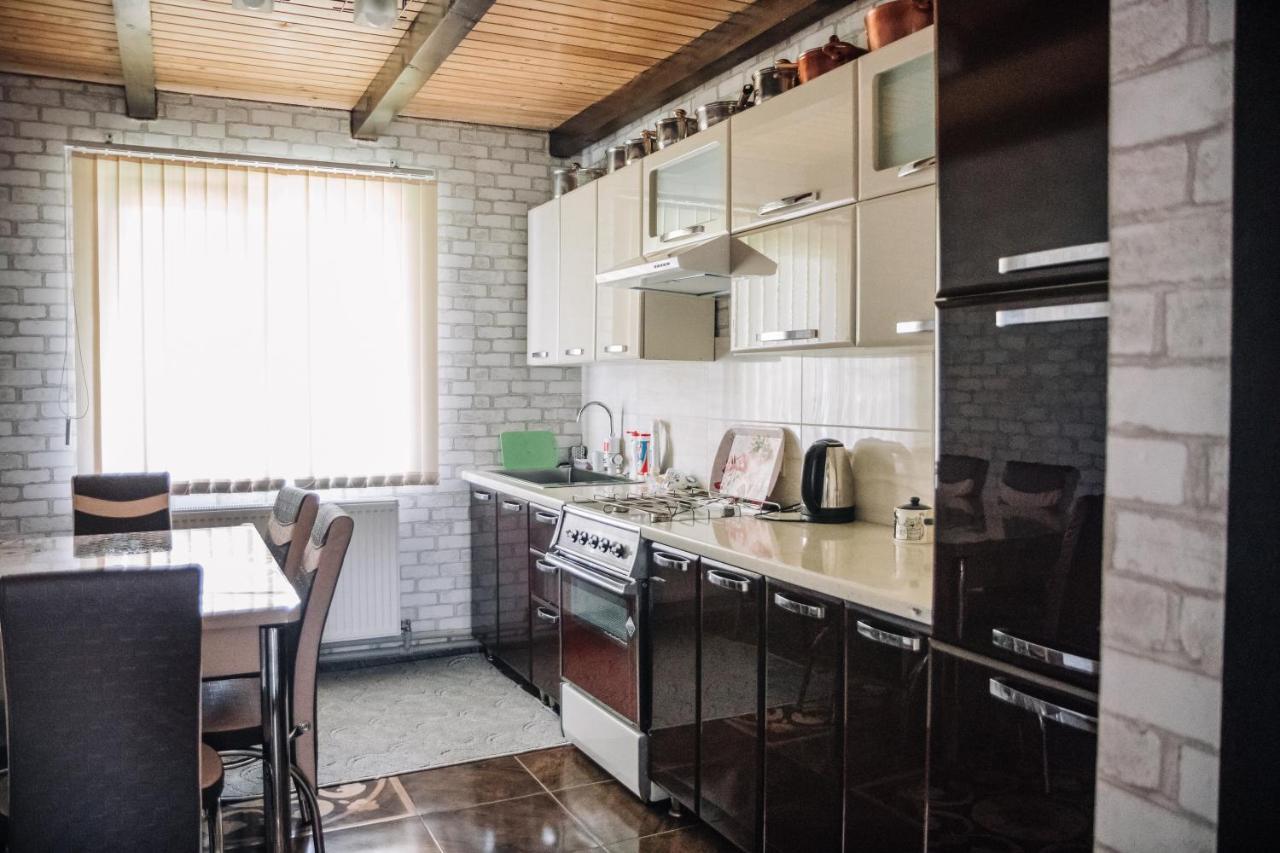 Villa Стежка В Гори Werchowyna Exterior foto