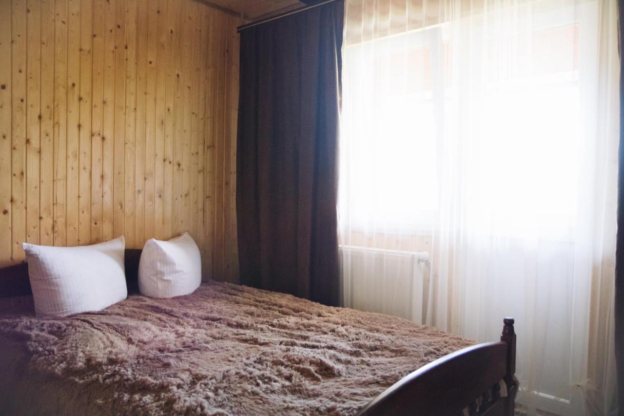 Villa Стежка В Гори Werchowyna Exterior foto
